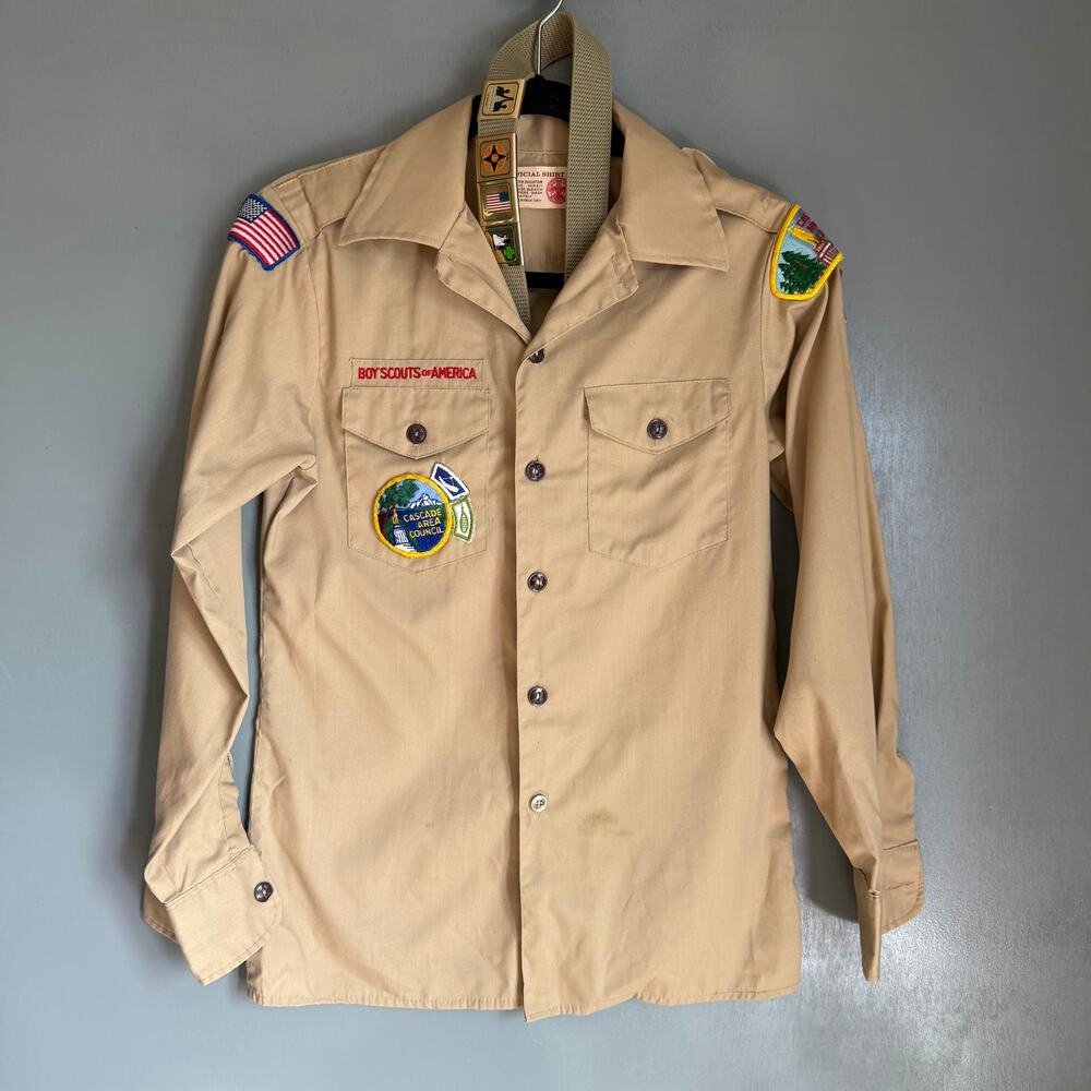 Vintage Youth BOY SCOUT Button Up Collared Shirt w/ Belt Patches Retro Tan MCM